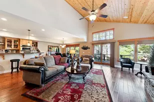 11711 Hope Ct, Truckee, CA 96161 - Photo 7