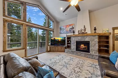 10935 Skislope Way, Truckee, CA 96161 - Photo 3