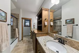 10935 Skislope Way, Truckee, CA 96161 - Photo 19