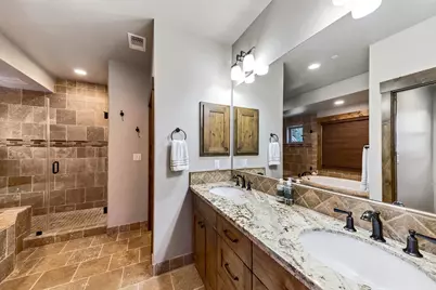 10935 Skislope Way, Truckee, CA 96161 - Photo 11