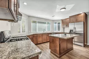 604 Pine St, Loyalton, CA 96118 - Photo 3