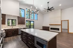 15664 Sherwood Dr, Truckee, CA 96161 - Photo 5