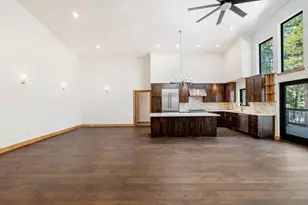 15664 Sherwood Dr, Truckee, CA 96161 - Photo 9