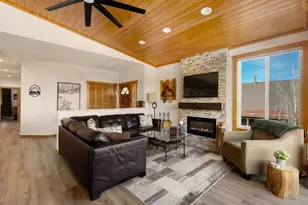 12465 Bear Meadows Ct, Truckee, CA 96161 - Photo 7