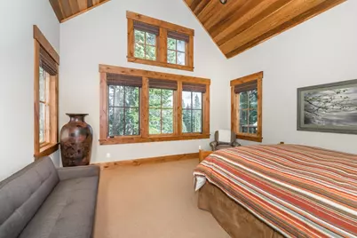 11221 Skislope Way, Truckee, CA 96161 - Photo 15