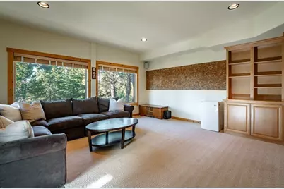 12391 Stockholm Way, Truckee, CA 96161 - Photo 19