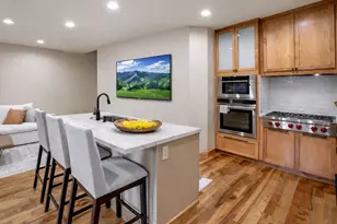 10183 Palisades Dr, Truckee, CA 96161 - Photo 5