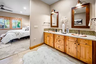 10183 Palisades Dr, Truckee, CA 96161 - Photo 13