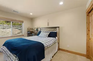 15224 W Reed Ave, Truckee, CA 96161 - Photo 17