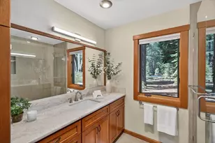 12964 Falcon Point Pl, Truckee, CA 96161 - Photo 19