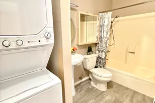 11639 Snowpeak Way, Truckee, CA 96161 - Photo 5