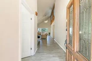10880 Laurelwood Dr, Truckee, CA 96161 - Photo 3
