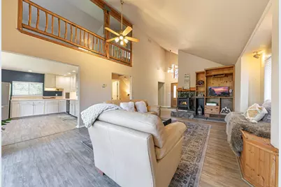 10880 Laurelwood Drive, Truckee, CA 96161 - Photo 9