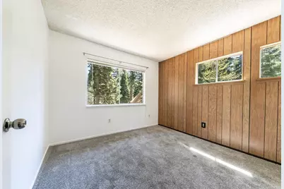 995 Holly Road, Tahoe City, CA 96145 - Photo 15
