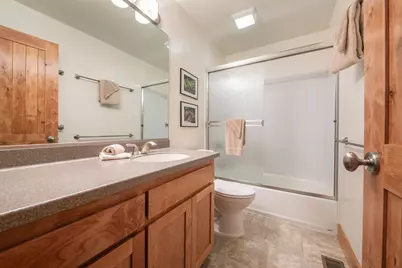 13715 Hansel Avenue, Truckee, CA 96161 - Photo 19