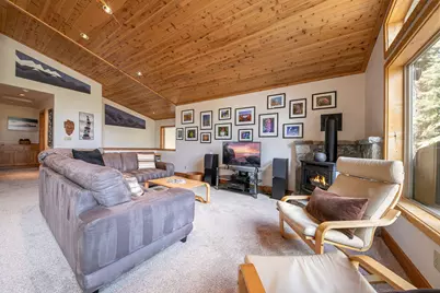 13715 Hansel Avenue, Truckee, CA 96161 - Photo 11