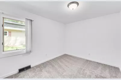 801  Vincent Rd, Twin Lakes, WI 53181 - Photo 5