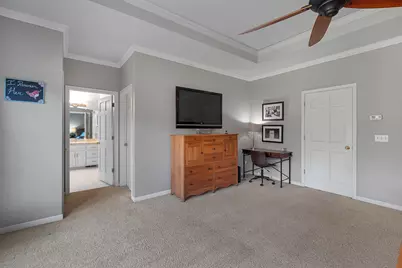 10137 N Kenilworth Ct, Mequon, WI 53092 - Photo 15