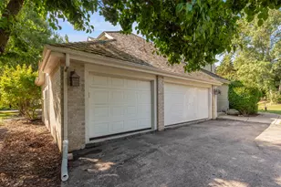 10137 N Kenilworth Ct, Mequon, WI 53092 - Photo 43