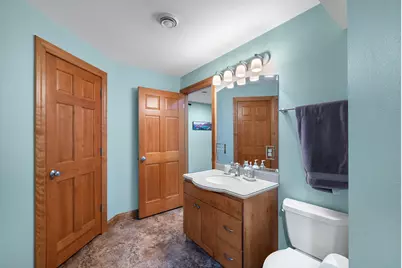 10137 N Kenilworth Ct, Mequon, WI 53092 - Photo 33