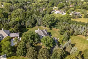 10137 N Kenilworth Ct, Mequon, WI 53092 - Photo 39