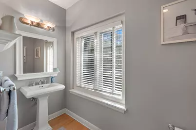 10137 N Kenilworth Ct, Mequon, WI 53092 - Photo 11