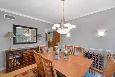 10137 N Kenilworth Ct, Mequon, WI 53092 - Photo 9