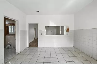 2071 S 12th St, Milwaukee, WI 53204 - Photo 7