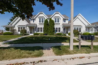 N28W6642  Alyce St, Cedarburg, WI 53012 - Photo 1