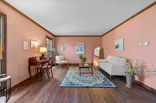 1012 W Cedar Ridge Ct, Mequon, WI 53092 - Photo 5