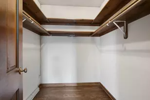 1012 W Cedar Ridge Ct, Mequon, WI 53092 - Photo 19