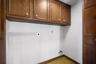 1012 W Cedar Ridge Ct, Mequon, WI 53092 - Photo 21