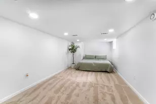 2435 N 57th St, Milwaukee, WI 53210 - Photo 17