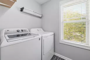 8685 S Deerwood Ln, Franklin, WI 53132 - Photo 25