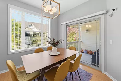 8685 S Deerwood Ln, Franklin, WI 53132 - Photo 11