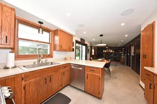 N67W33863 Loghouse Ct, Merton, WI 53066 - Photo 11