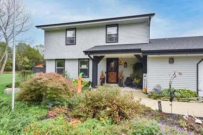 N67W33863  Loghouse Ct, Merton, WI 53066 - Photo 3