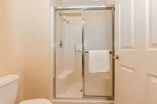 1600 W Green Tree Rd, Glendale, WI 53209 - Photo 15