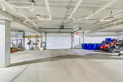 W241N2507  East Parkway Meadow Cir #6, Pewaukee, WI 53072 - Photo 17