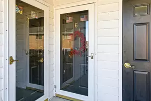 W241N2507 E Parkway Meadow Cir, Pewaukee, WI 53072 - Photo 3