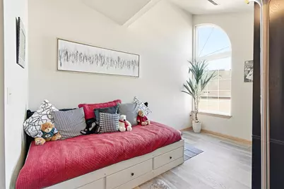 W241N2507  East Parkway Meadow Cir #6, Pewaukee, WI 53072 - Photo 9