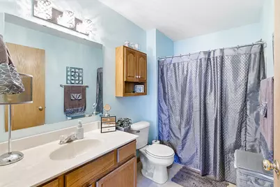 W241N2507  East Parkway Meadow Cir #6, Pewaukee, WI 53072 - Photo 13