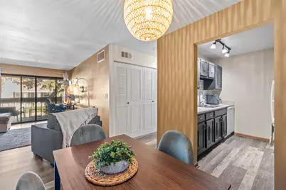 8117 W Manitoba St #16, West Allis, WI 53219 - Photo 5