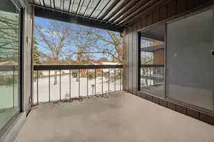 5200 S Tuckaway Blvd, Greenfield, WI 53221 - Photo 11