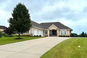 1348 W Stillwater Circle, Mequon, WI 53092 - Photo 35