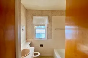 2007 Arlington Ave, Racine, WI 53403 - Photo 9