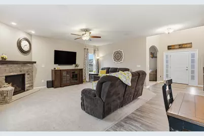 W278N6928  Leslie Ln, Merton, WI 53029 - Photo 7