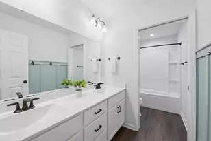 W139N6328 Bridal Wreath Ln, Menomonee Falls, WI 53051 - Photo 33