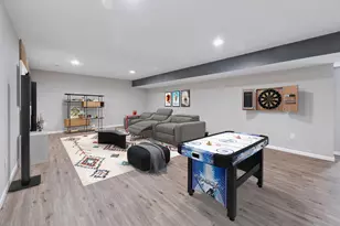 W139N6328 Bridal Wreath Ln, Menomonee Falls, WI 53051 - Photo 39