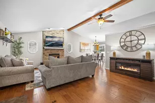 W152N7433 Westwood Dr, Menomonee Falls, WI 53051 - Photo 3